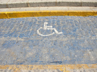 Imgen de: Aparcamiento para personas con discapacidad