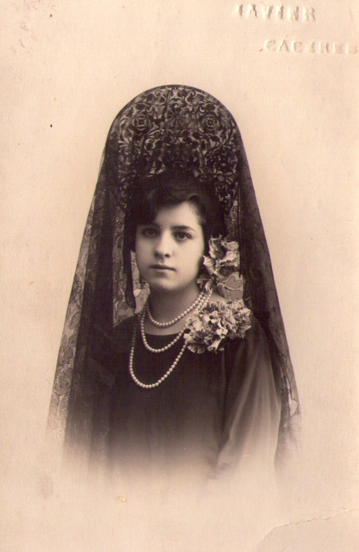 Mi madre fotografiada hacia el año 1927
