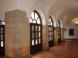 Foto: Claustro bajo edificio del Ayuntamiento