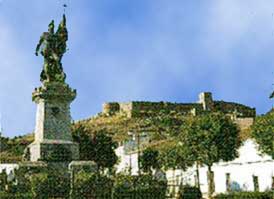 Foto: Monumento a Hernán Cortés en la plaza